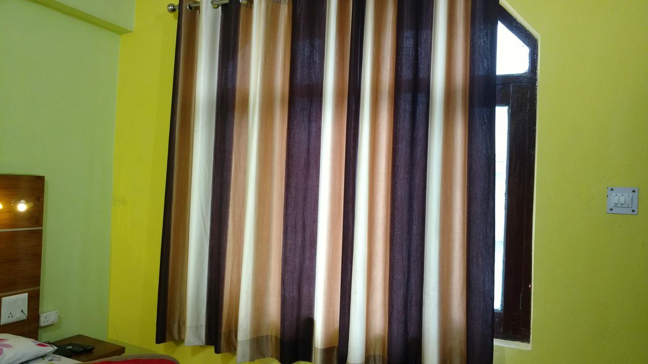 Hotel Brahma Kamal Joshimath Ngoại thất bức ảnh