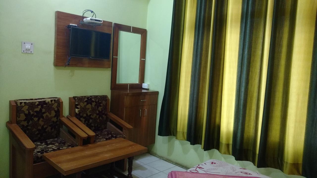 Hotel Brahma Kamal Joshimath Ngoại thất bức ảnh
