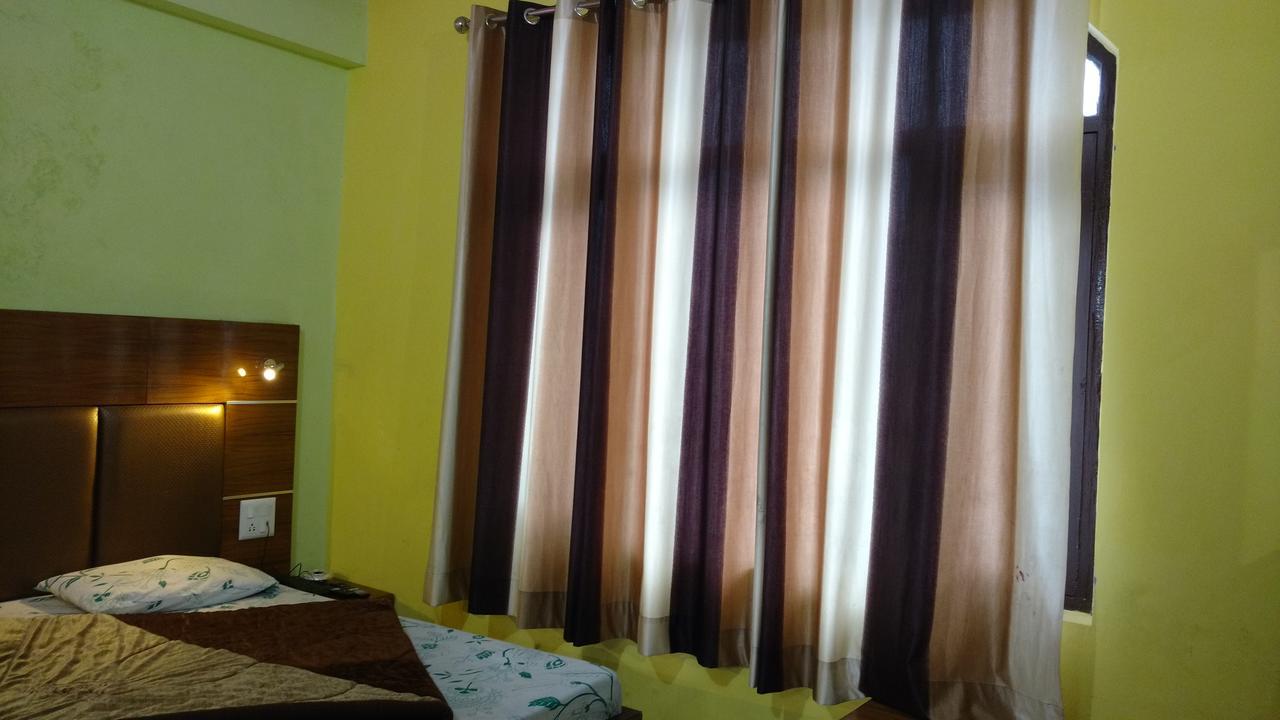 Hotel Brahma Kamal Joshimath Ngoại thất bức ảnh